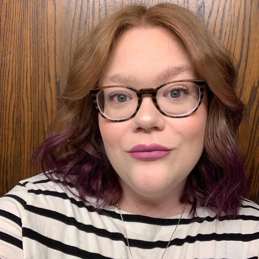 Meet your Posher, Carly